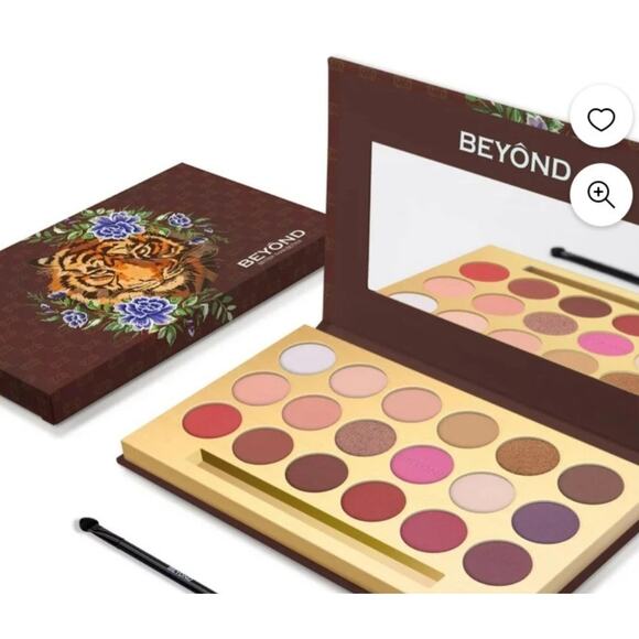 Beyond Eyeshadow Palette - Utopia - Picture 4 of 4